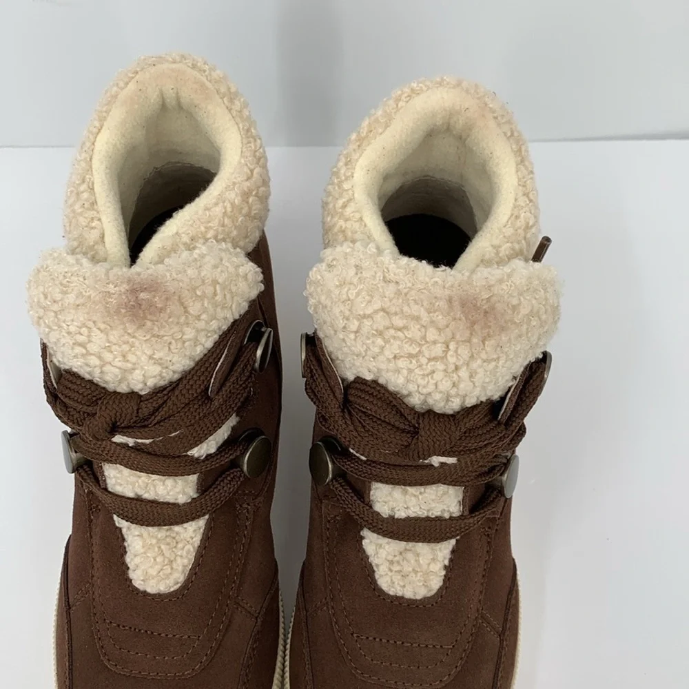 Sorel Out n About Cozy hidden wedge boots suede hiking shearling winter new 8